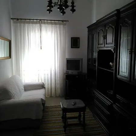 Moradia Sales * Nazaré